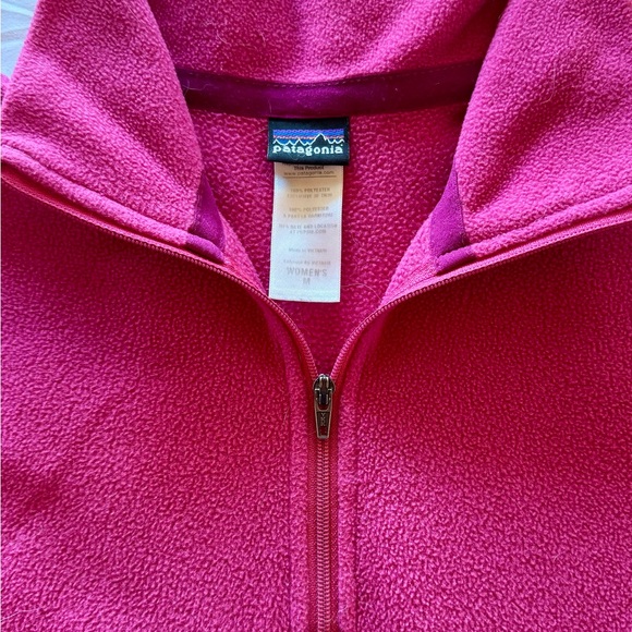Patagonia three quarter zip fleece. In great condition. - Picture 3 of 3